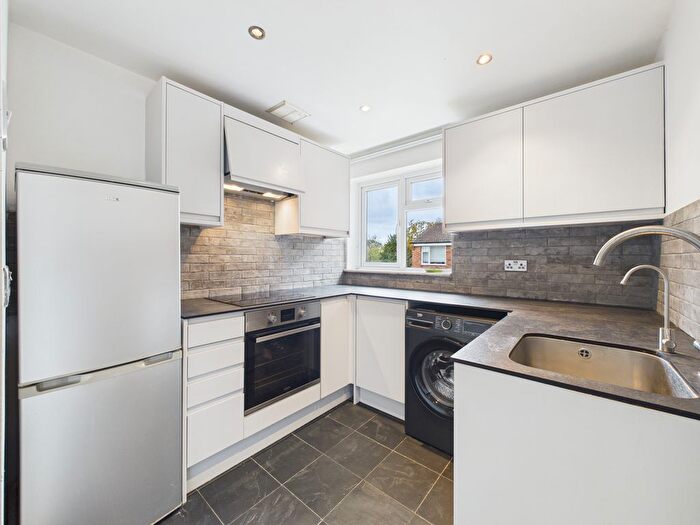 2 Bedroom Flat To Rent In Beaconshaw, Oaklands Road, Bromley, Kent, BR1