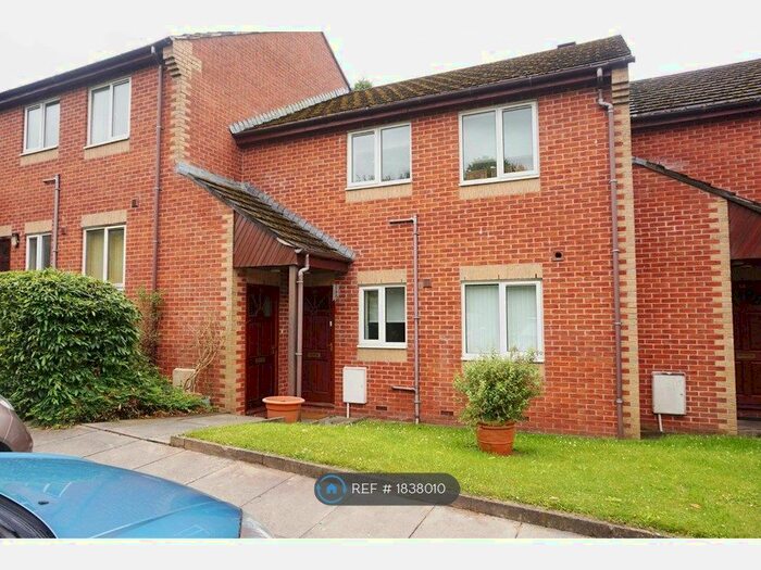 1 Bedroom Maisonette To Rent In Berkeley Crescent, Hyde, SK14