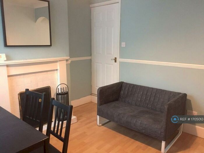 2 Bedroom Terraced House To Rent In Sneinton, Nottingham, NG2