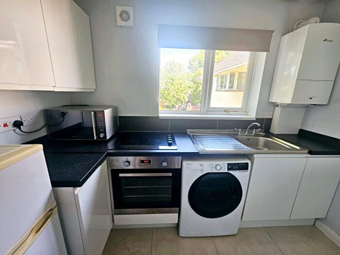 1 Bedroom Flat To Rent In Grosvenor Road, Southampton, SO17