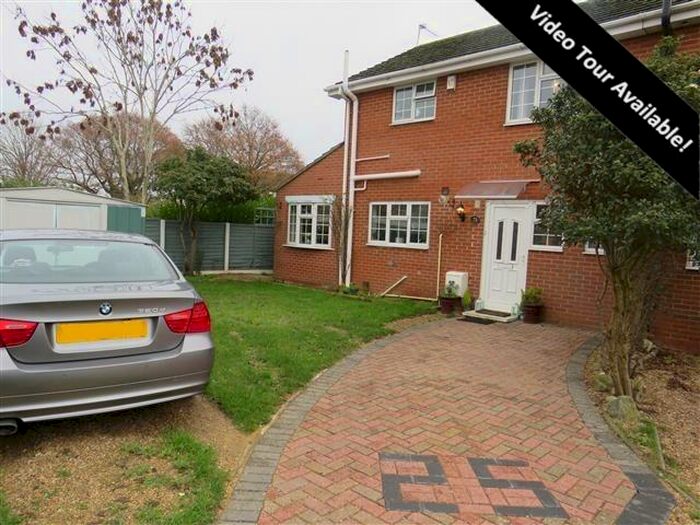 4 Bedroom House To Rent In Ampfield Road, Bournemouth, BH8