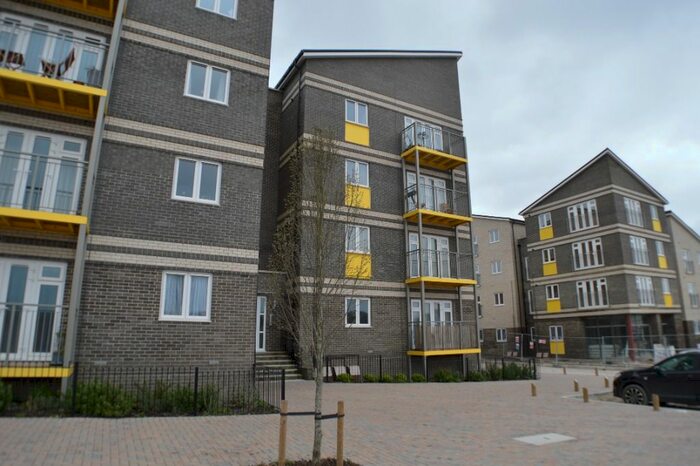 2 Bedroom Flat To Rent In Saddle Way, Andover, SP11