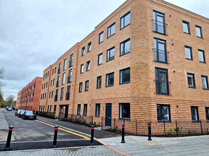 2 Bedroom Flat To Rent In Castleward Boulevard, Derby, Derbyshire, DE1