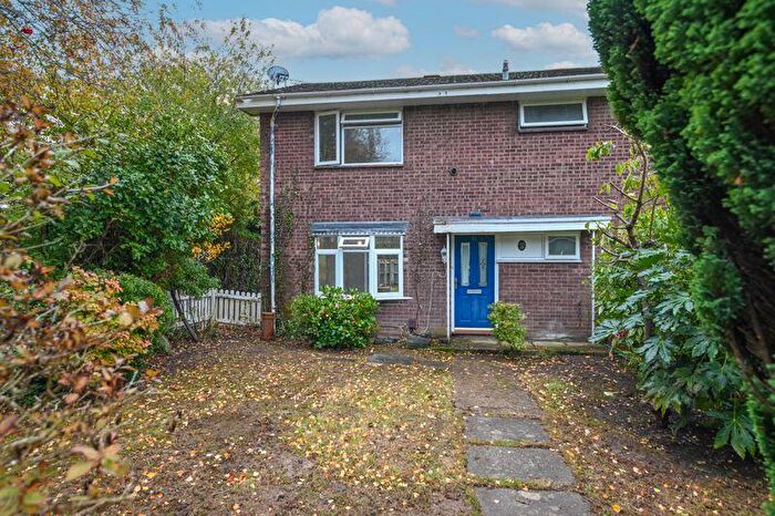 3 Bedroom End Of Terrace House To Rent In Brookside Close, Denmead, PO7