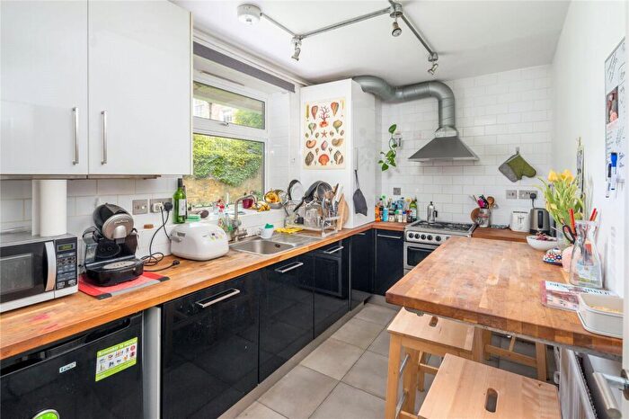 3 Bedroom Apartment To Rent In Mornington Street, London, NW1