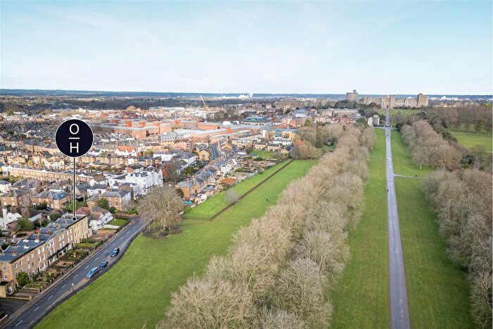 4 Bedroom Town House For Sale In Kings Road, Windsor, SL4