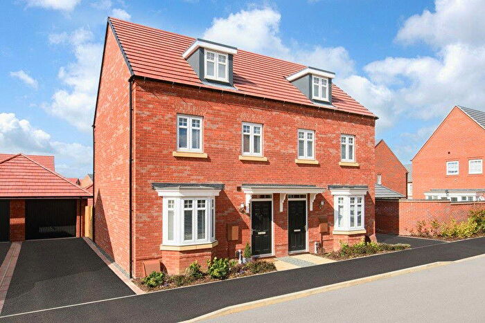 3 Bedroom Semi-Detached House For Sale In The Kennett, East Leake, LE12