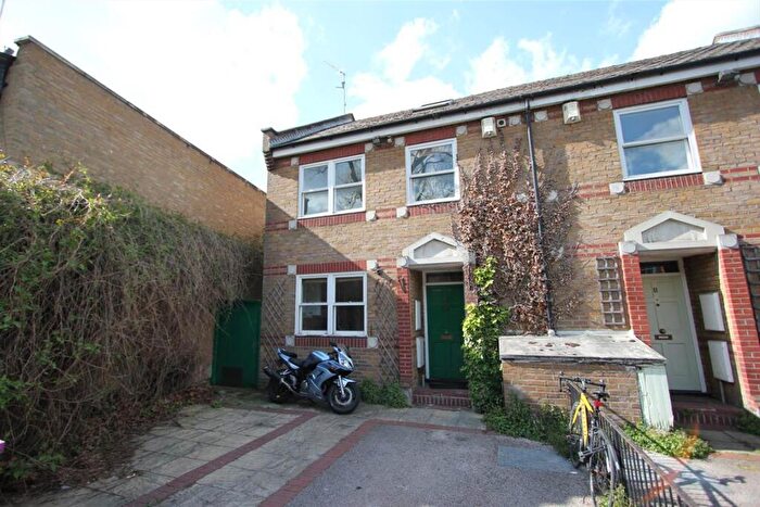 7 Bedroom End Of Terrace House For Sale In Louisa Gardens, Stepney Green, E1