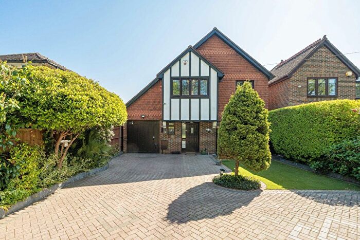 5 Bedroom Detached House For Sale In Wensleydale Road, Hampton, TW12
