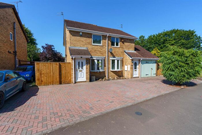 2 Bedroom Semi-Detached House For Sale In Hassop Way, Bedlington, NE22