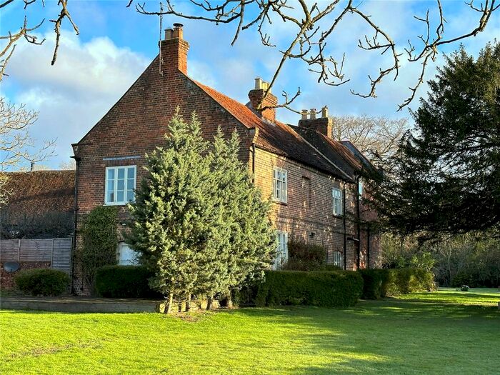 4 Bedroom Detached House To Rent In Marlow Road, Bourne End, Buckinghamshire, SL8