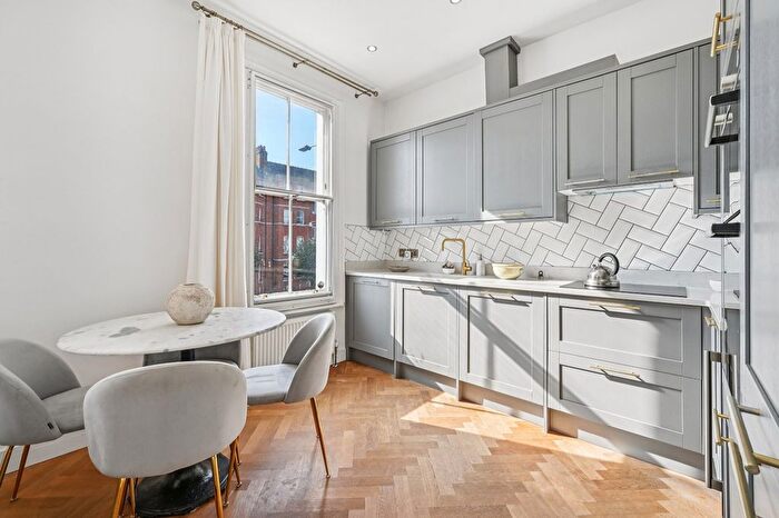 2 Bedroom Flat To Rent In Fulham Road, London, SW6