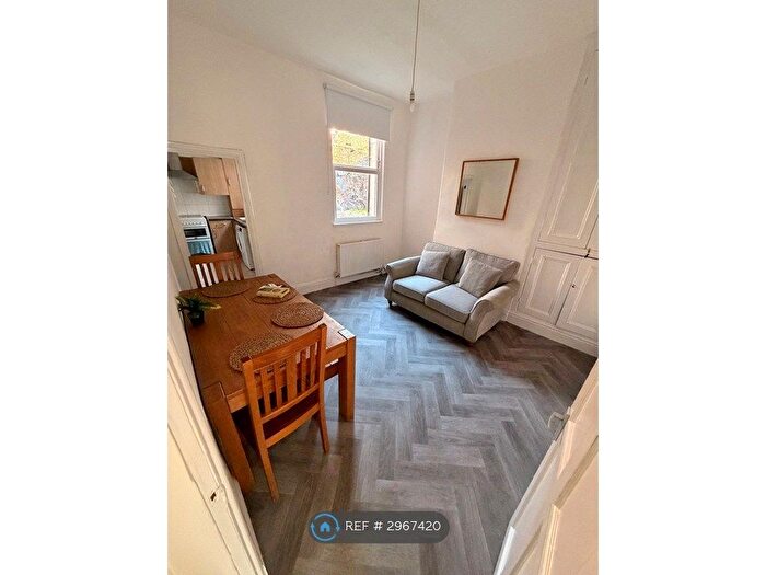 3 Bedroom Terraced House To Rent In Clarke Square, Sheffield, S2