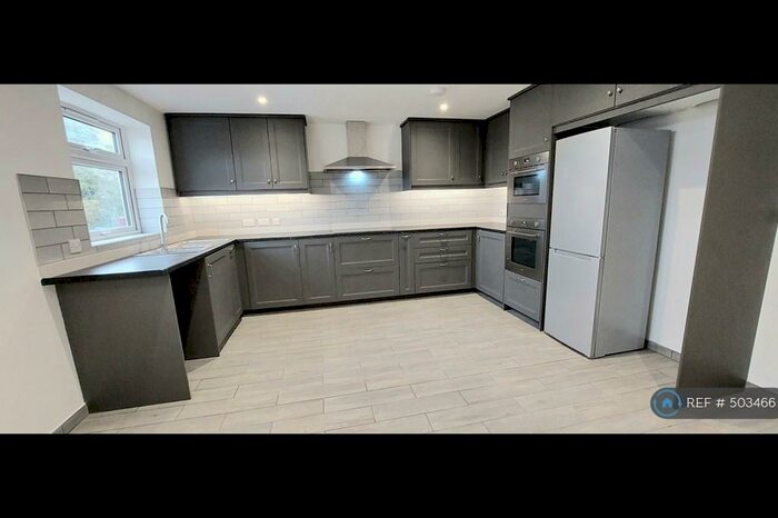 6 Bedroom Detached House To Rent In Qualitas, Bracknell, RG12