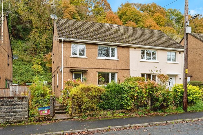 3 Bedroom Semi Detached House For Sale In Min Yr Awel, Pont Nedd Fechan, Neath, SA11