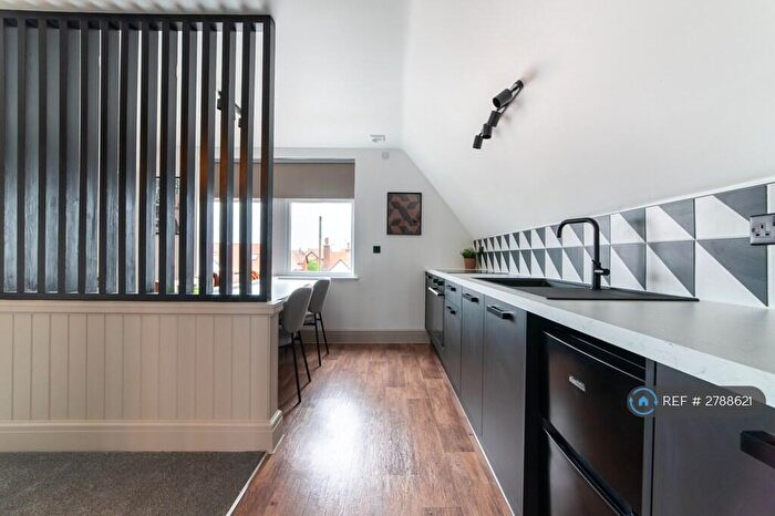 Studio To Rent In St. Thomas Road, Lytham St. Annes, FY8