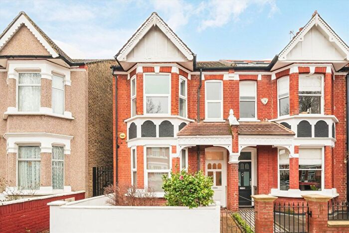 3 Bedroom Property For Sale In Adelaide Road, West Ealing, W13