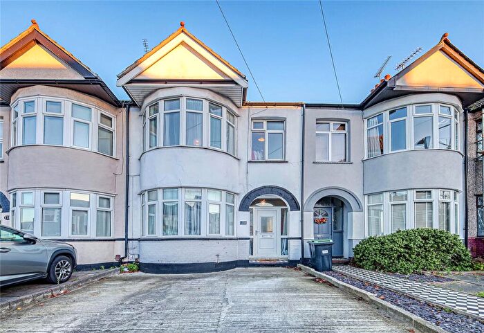 3 Bedroom Terraced House For Sale In Hamstel Road, Southend-on-Sea, Essex, SS2