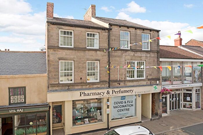 2 Bedroom Flat For Sale In Market Place, Knaresborough, HG5