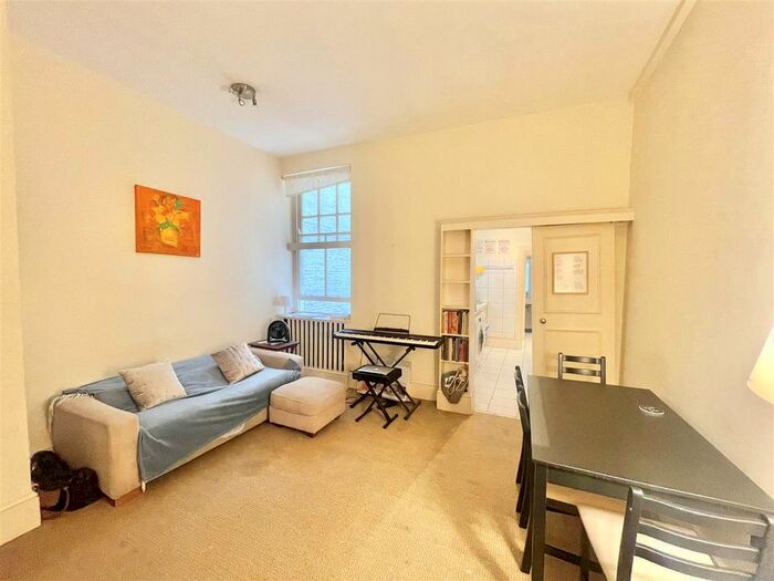 1 Bedroom Flat To Rent In Westminster Palace Gardens, Artillery Row, London, SW1P
