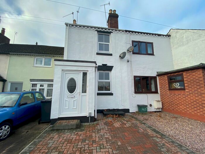 3 Bedroom House To Rent In Sutton Road, Kidderminster, DY11