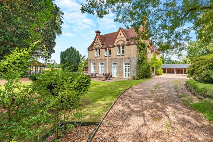 6 Bedroom Detached House For Sale In Pluckley Road, Little Chart, Kent, TN27