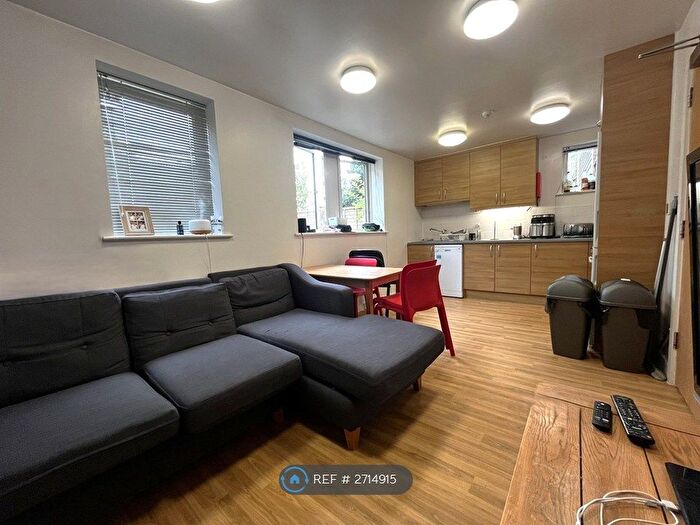 3 Bedroom Flat To Rent In Fieldings Lodge, Winchester, SO22