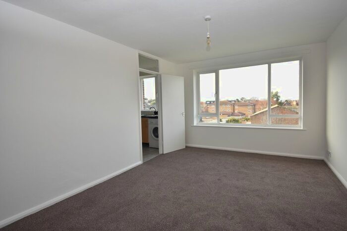 1 Bedroom Flat To Rent In Hatherley Road, Sidcup, DA14