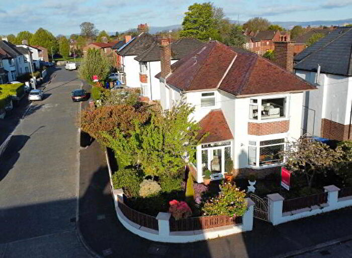 3 Bedroom Detached House For Sale In Thornhill Park, Belfast, BT5