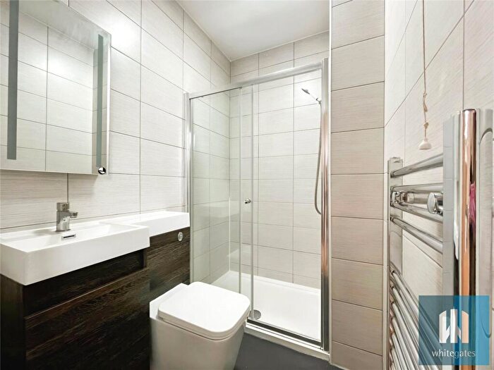 1 Bedroom Penthouse To Rent In Highfields Road, Highfields, Huddersfield, HD1
