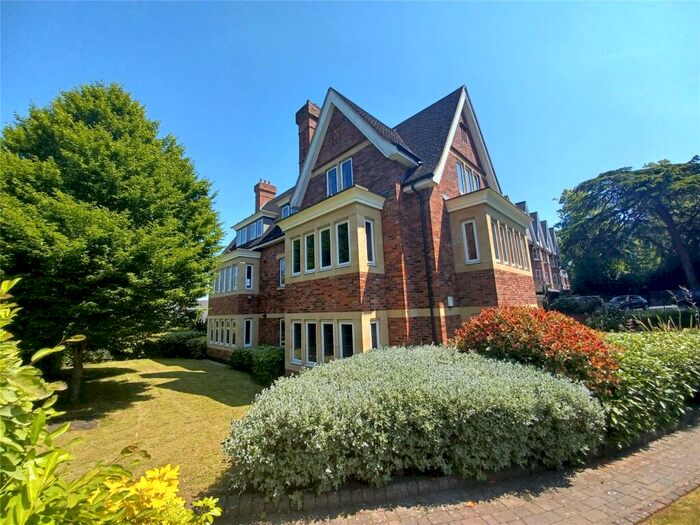 2 Bedroom Flat To Rent In Scarlett House, Little Sutton Lane, Sutton Coldfield, West Midlands, B75