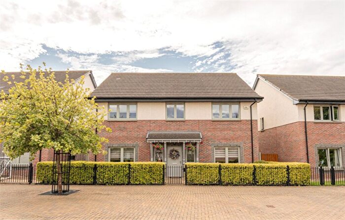 5 Bedroom Detached House For Sale In Tansy Street, Currie, EH14