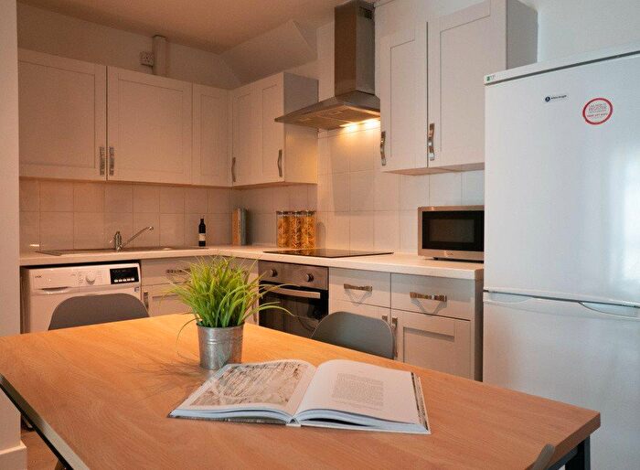 8 Bedroom House To Rent In Monks Road, Lincoln, LN2