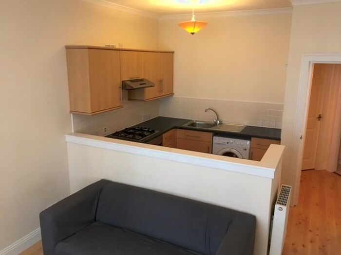 1 Bedroom Flat To Rent In Baker Street, Stirling, FK8