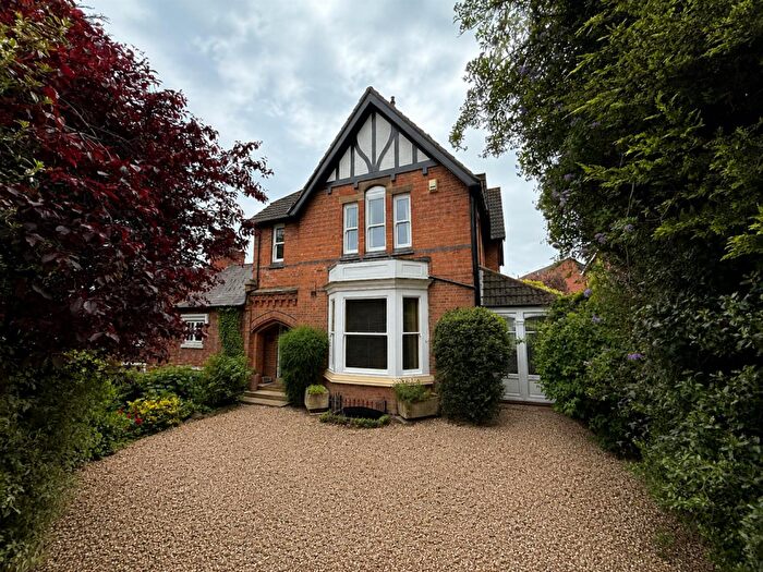 4 Bedroom Detached House For Sale In Lutterworth Road, Aylestone, LE2