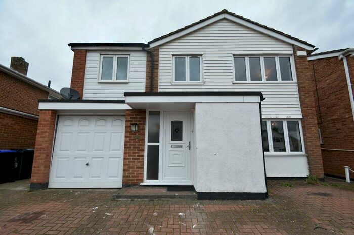 4 Bedroom Detached House To Rent In Home Farm Way, Stoke Poges, Buckinghamshire, SL3