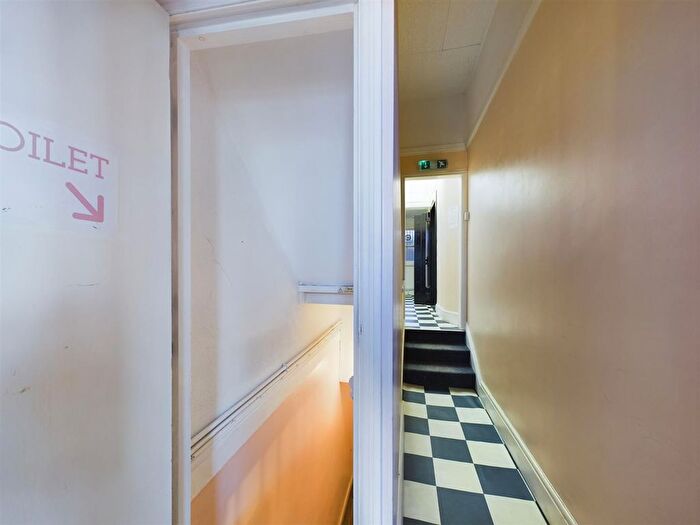 Property To Rent In Rake Lane, Wallasey, CH45