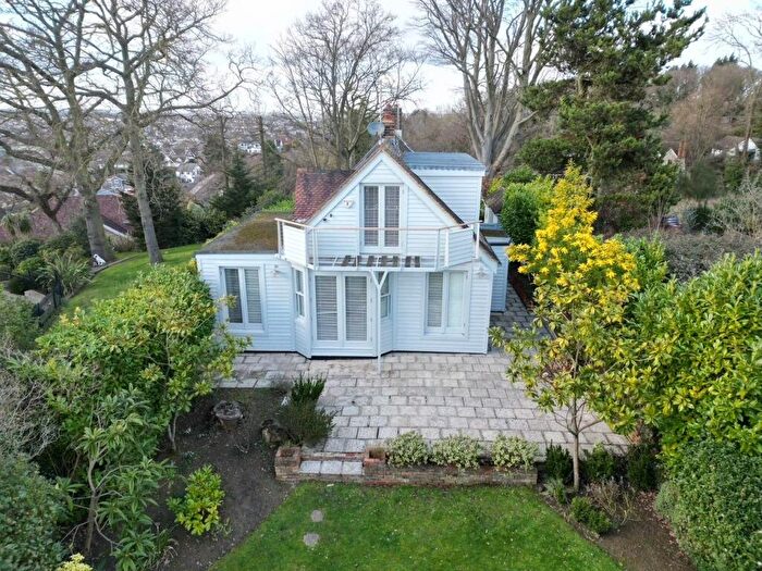 3 Bedroom Detached House To Rent In Vicarage Hill, Benfleet, SS7