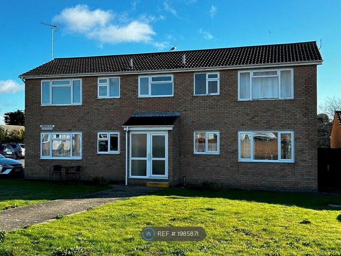 1 Bedroom Flat To Rent In Fairlop Close, Clacton-On-Sea, CO15