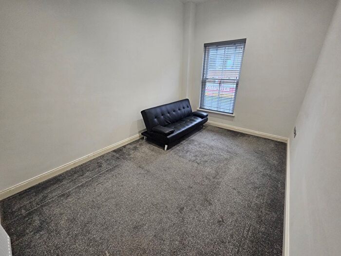 2 Bedroom Flat To Rent In King Street, Luton, LU1