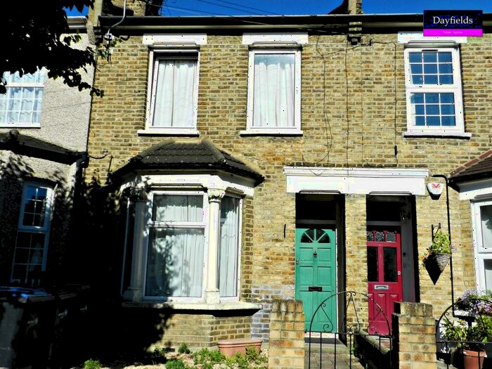 1 Bedroom Flat To Rent In Halstead Road, London, EN1