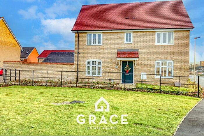 3 Bedroom Semi Detached House For Sale In Gipping View Road, Sproughton, Ipswich, IP8