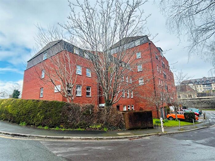 2 Bedroom Flat For Sale In Alma Court, Clifton, BS8