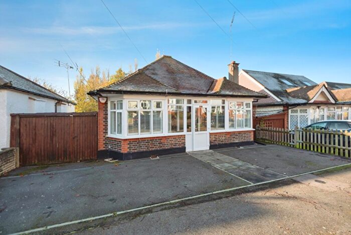 2 Bedroom Bungalow For Sale In Donnington Road, Worcester Park, KT4