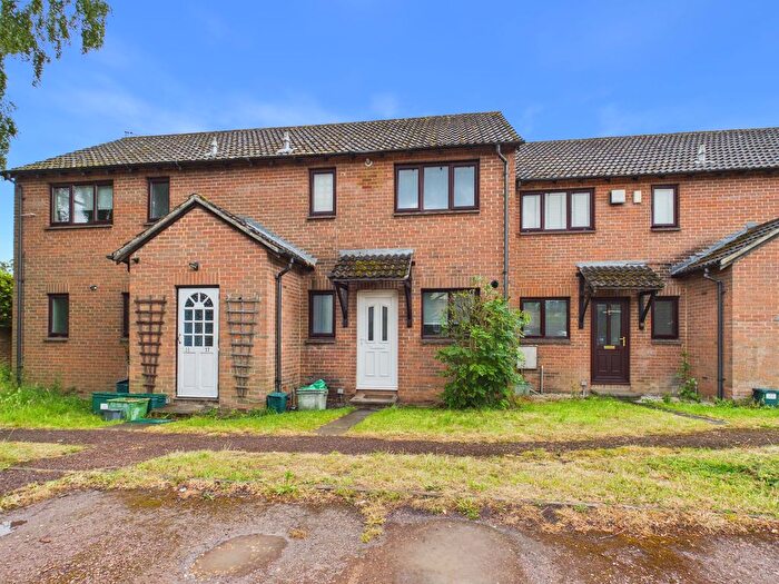 1 Bedroom Flat For Sale In Porlock Place, Calcot, RG31