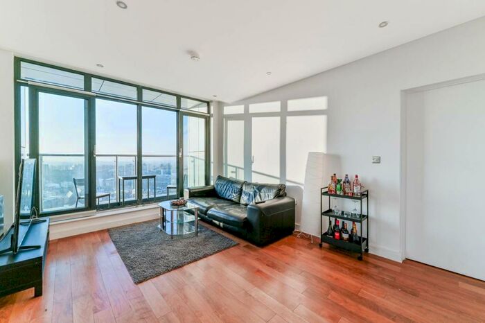 3 Bedroom Flat To Rent In Masons Avenue, Central Croydon, Croydon, CR0