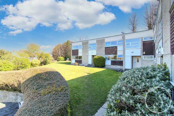 1 Bedroom Flat To Rent In Woodliffe Court, Leeds, LS7