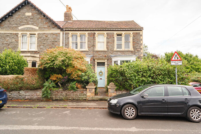 3 Bedroom Semi-Detached House For Sale In Springfield Road, Pill, Bristol, BS20
