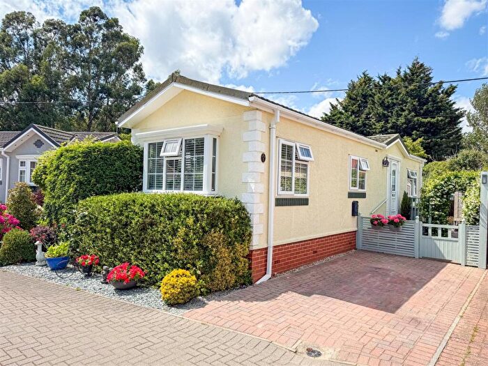 2 Bedroom Park Home For Sale In Flagship Park, Flag Hill, Great Bentley, CO7