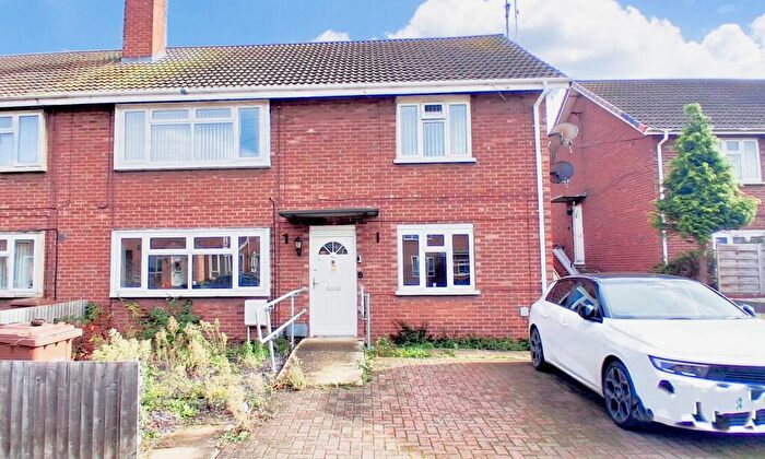 2 Bedroom Flat For Sale In Coronation Avenue, Whittlesey, Peterborough, PE7